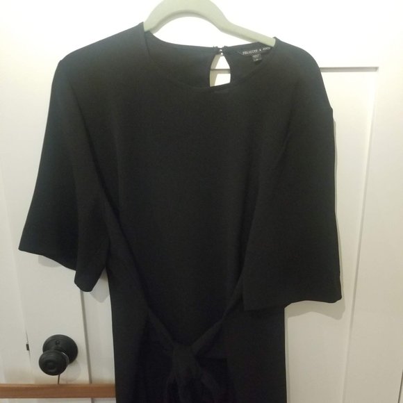 Robe Noire Sans Manches Felicity & Coco - Taille XS - Coupe Bodycon - Occasion Très Bon État